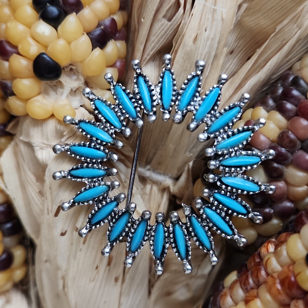 Beautiful Native American Zuni Handmade Petit Point Turquoise Brooch 💙🎁